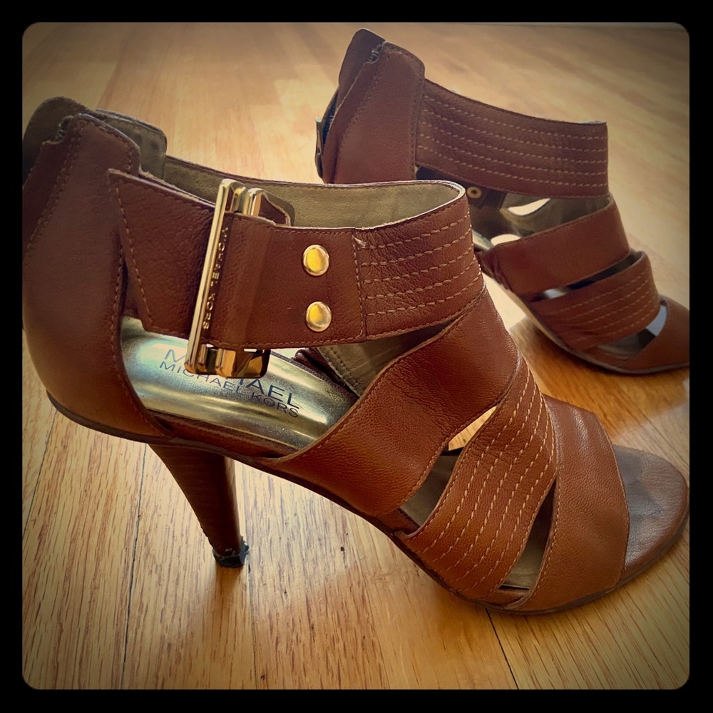 Michael Kors size 7